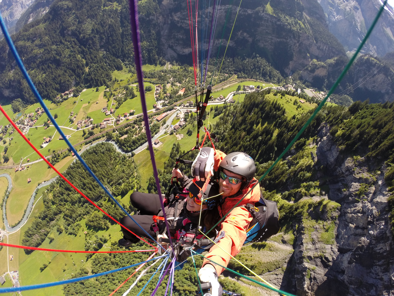 Soaring in Kandersteg | Swissgliders Gleitschirmflugschule Thun, Bern ...