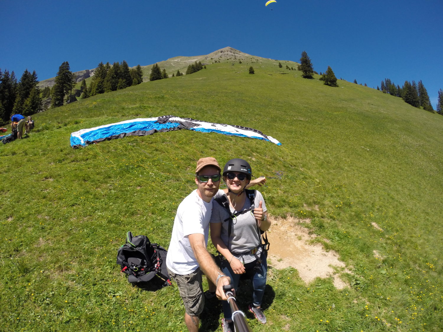 Tandem Gleitschirmfliegen im Berner Oberland Kandersteg mit Swissgliders