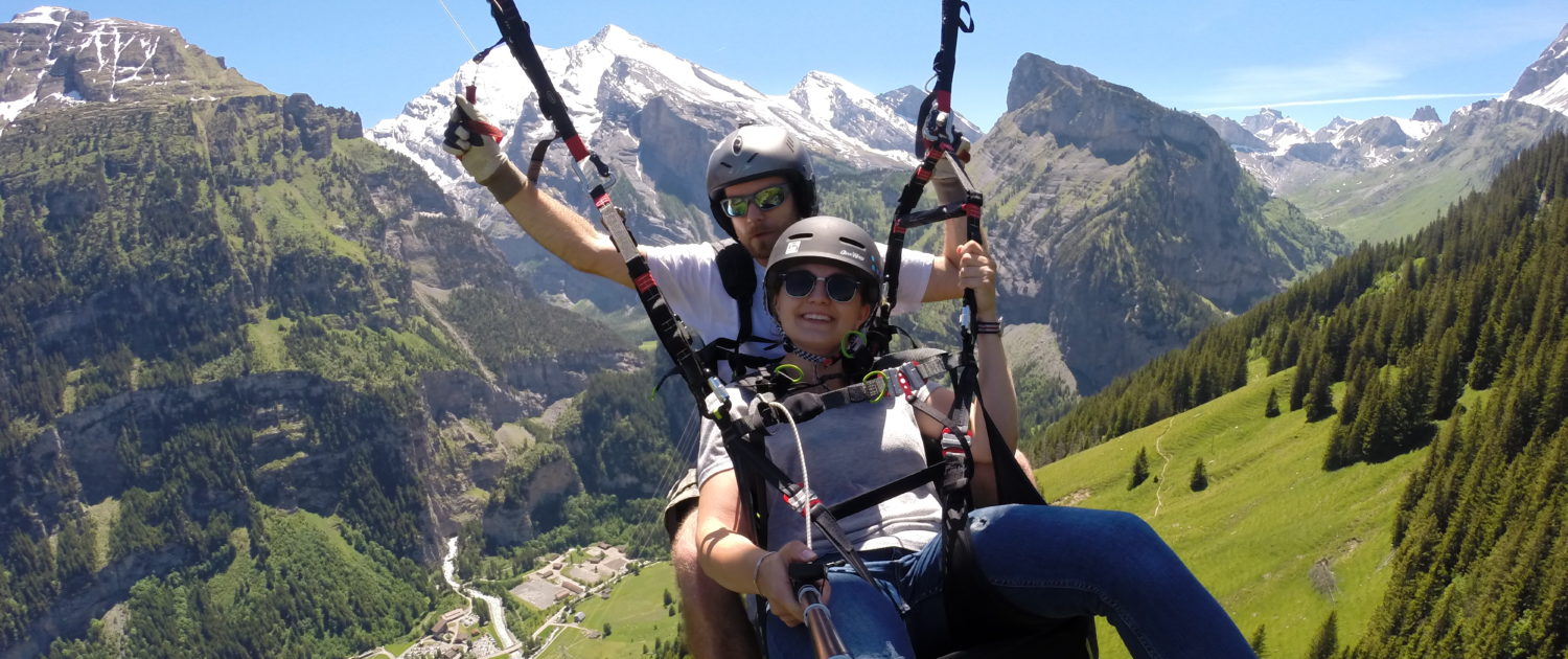 Tandem Gleitschirmfliegen im Berner Oberland Kandersteg mit Swissgliders