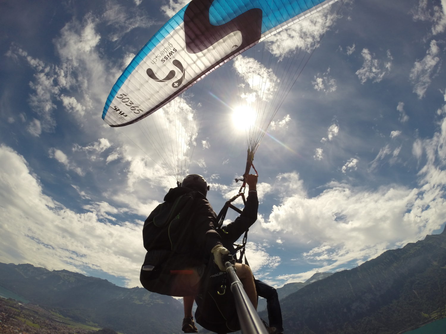 Swissgliders Flying over Thunersee